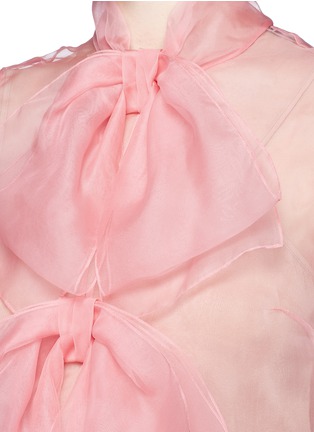 Detail View - Click To Enlarge - GUCCI - Pussybow silk organza sleeveless blouse