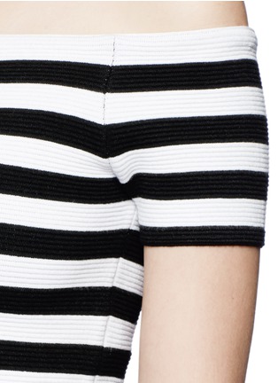 Detail View - Click To Enlarge - ALICE & OLIVIA - 'Grant' stripe knit off-shoulder top