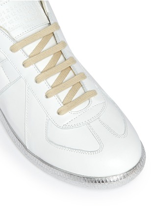 Detail View - Click To Enlarge - MAISON MARGIELA - 'Replica' metallic sole leather sneakers