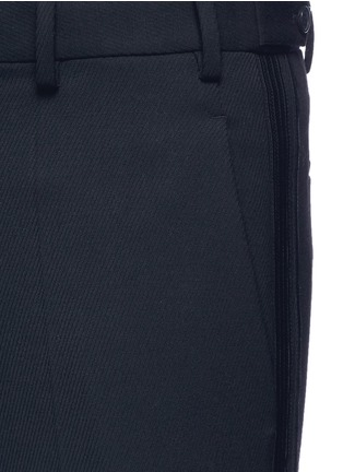 Detail View - Click To Enlarge - NEIL BARRETT - Stripe trim slim fit cropped pants