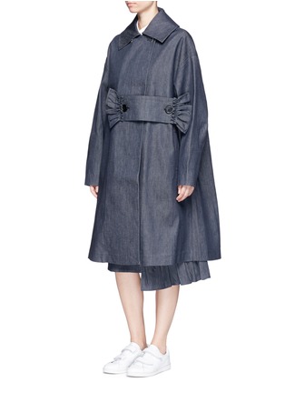 Figure View - Click To Enlarge - SHUSHU/TONG - Ruffle trim waistband oversized denim coat