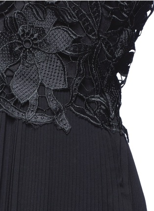 Detail View - Click To Enlarge - 72723 - Botanical lace one shoulder pleated mini dress