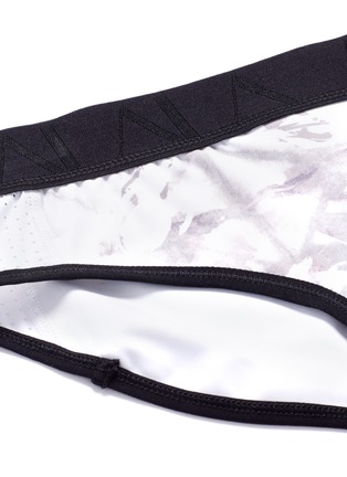 Detail View - Click To Enlarge - ALALA - 'White Palm' crest briefs