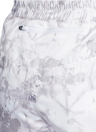 Detail View - Click To Enlarge - ALALA - 'White Palm' print drawstring running shorts