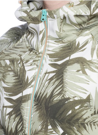Detail View - Click To Enlarge - SCOTCH & SODA - Palm leaf print neoprene zip hoodie