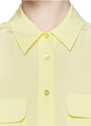 Detail View - Click To Enlarge - EQUIPMENT - Sleeveless signature plain shirt