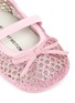 Detail View - Click To Enlarge - STUART WEITZMAN - Bow perforated glitter infant ballerinas