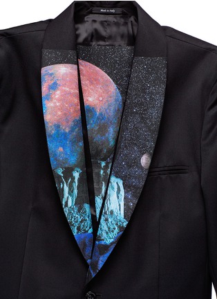 Detail View - Click To Enlarge -  - Space printed shawl collar blazer