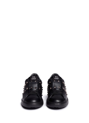 Front View - Click To Enlarge - VALENTINO GARAVANI - 'Rockstud Untitled 11 Noir' leather sneakers