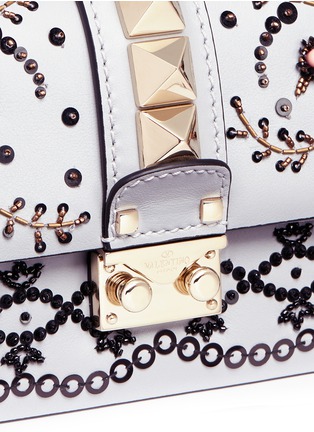 Detail View - Click To Enlarge - VALENTINO GARAVANI - 'Rockstud Lock' mini beaded leather chain bag