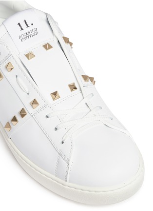 Detail View - Click To Enlarge - VALENTINO GARAVANI - 'Rockstud Untitled 11' leather sneakers