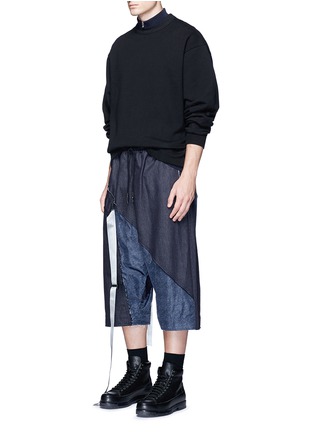 Figure View - Click To Enlarge - FENG CHEN WANG - Waist strap drop crotch denim shorts