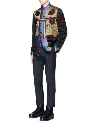 Figure View - Click To Enlarge - DRIES VAN NOTEN - Reversibile peacock jacquard embroidered badge jacket