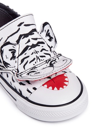 Detail View - Click To Enlarge - 90107 - 'Chuck Taylor Creatures Ox' tiger print toddler sneakers