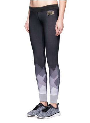 Front View - Click To Enlarge - MONREAL - Shadow print ribbed cuff performance leggings