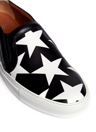 Detail View - Click To Enlarge - GIVENCHY - 'Skate Basse New' star print leather skate slip-ons