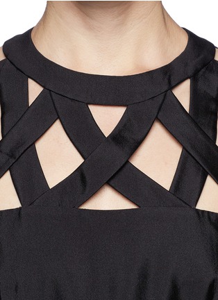 Detail View - Click To Enlarge - CHICTOPIA - Cutout neckline dress