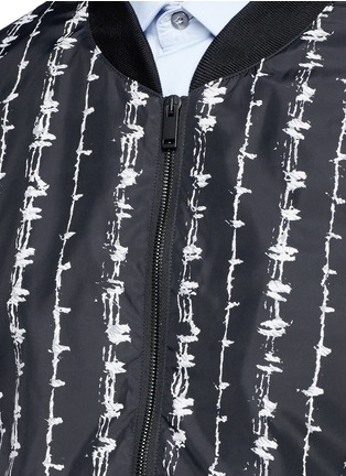 Detail View - Click To Enlarge - ALEXANDER MCQUEEN - Barb wire print bomber jacket
