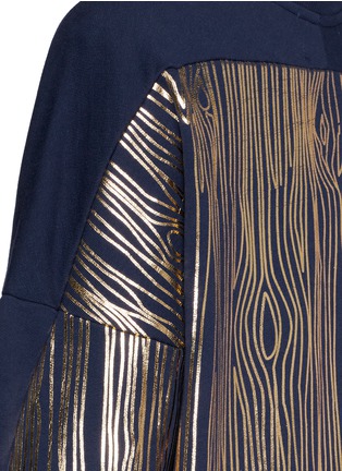 Detail View - Click To Enlarge - MARKUS LUPFER - 'Foil woodgrain' Keely sweatshirt