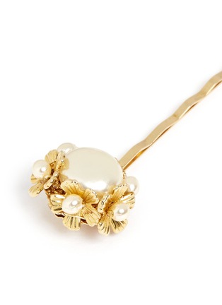 Detail View - Click To Enlarge - MIRIAM HASKELL - Baroque glass pearl floral hair clip