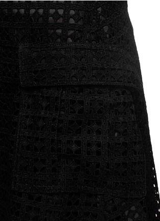 Detail View - Click To Enlarge - SACAI LUCK - Sweater lace combo dress