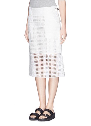 Front View - Click To Enlarge - SACAI LUCK - Eyelet lace pencil skirt