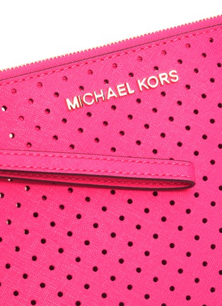Detail View - Click To Enlarge - MICHAEL KORS - Jet Set perforated travel clutch
