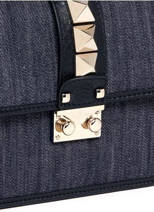 Detail View - Click To Enlarge - VALENTINO GARAVANI - 'Rockstud Lock' small denim chain bag