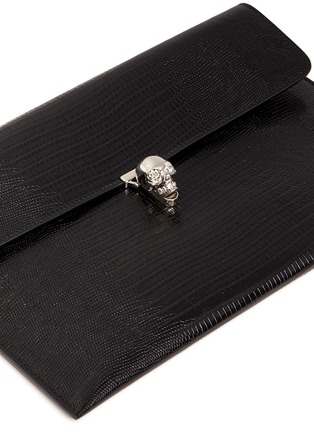 Detail View - Click To Enlarge - ALEXANDER MCQUEEN - Skull clasp embossed leather envelope clutch