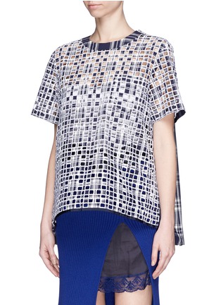 Front View - Click To Enlarge - SACAI - Pleat back eyelet check T-shirt