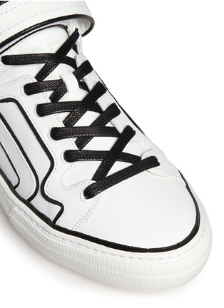 Detail View - Click To Enlarge - PIERRE HARDY - 'Match' contrast piping leather sneakers