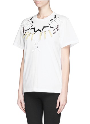 Front View - Click To Enlarge - TOGA ARCHIVES - Faux leather grommet ribbon T-shirt