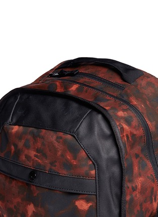 Detail View - Click To Enlarge - STONE ISLAND - Tortoiseshell print backpack