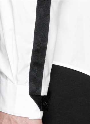 Detail View - Click To Enlarge - ALEXANDER WANG - Webbing placket cotton poplin shirt