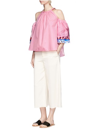 Figure View - Click To Enlarge - PETER PILOTTO - Embroidered trim poplin cold shoulder top
