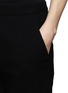 Detail View - Click To Enlarge - ALEXANDER MCQUEEN - Cropped tailored pants
