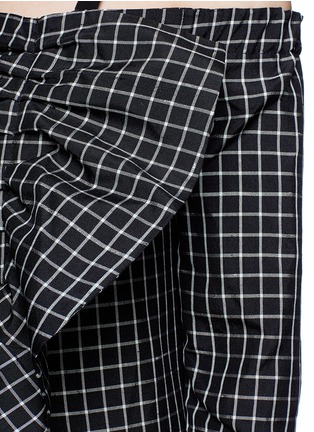 Detail View - Click To Enlarge - ISA ARFEN - Gingham check ruffle trim off-shoulder dress