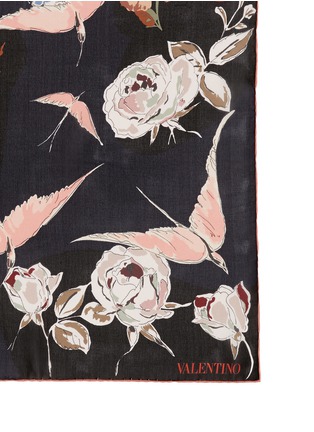 Detail View - Click To Enlarge - VALENTINO GARAVANI - 'Garden Party' print silk scarf
