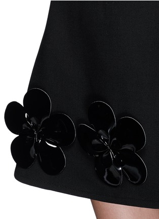 Detail View - Click To Enlarge - VICTORIA, VICTORIA BECKHAM - Flower appliqué wool gabardine skirt