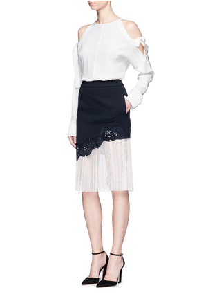 Figure View - Click To Enlarge - COMME MOI - Lace underlay cutwork embroidery crepe skirt