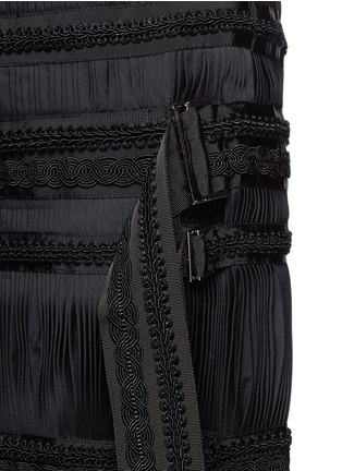 Detail View - Click To Enlarge - SACAI - Braided stripe Fortuny pleat skirt