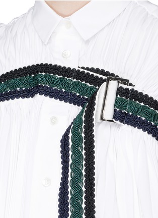 Detail View - Click To Enlarge - SACAI - Braided belt Fortuny pleat shirt dress