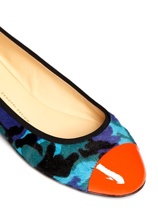 Detail View - Click To Enlarge - 73426 - Neon toe cap camouflage ponyhair flats