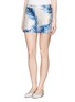Front View - Click To Enlarge - TORY BURCH - 'Brielle' watercolour feather print silk shorts