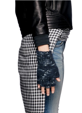 Figure View - Click To Enlarge - THE ELDER STATESMAN - Cashmere fingerless gloves