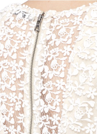 Detail View - Click To Enlarge - ALICE & OLIVIA - 'Jaya' lace cropped V-neck top