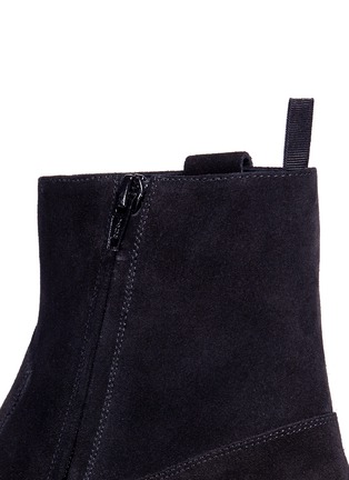 Detail View - Click To Enlarge - SAINT LAURENT - 'Wyatt 40' star patch suede boots
