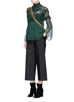 Figure View - Click To Enlarge - CHLOÉ - Raised embroidery silk crépon blouse