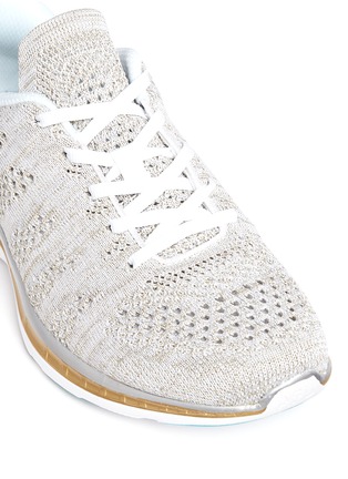 Detail View - Click To Enlarge - ATHLETIC PROPULSION LABS - Techloom Pro' metallic knit sneakers