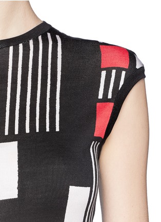 Detail View - Click To Enlarge - ALEXANDER MCQUEEN - Geometric print silk body-con dress